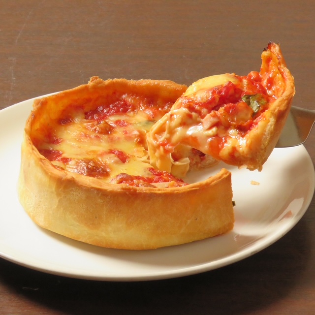 シカゴピザ（マルガリータ風）